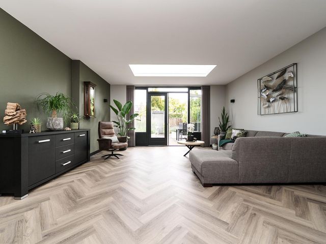 Zalm 7, Hendrik-Ido-Ambacht