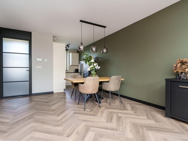 Zalm 7, Hendrik-Ido-Ambacht