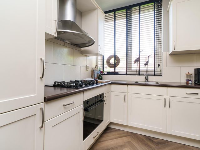 Zalm 7, Hendrik-Ido-Ambacht