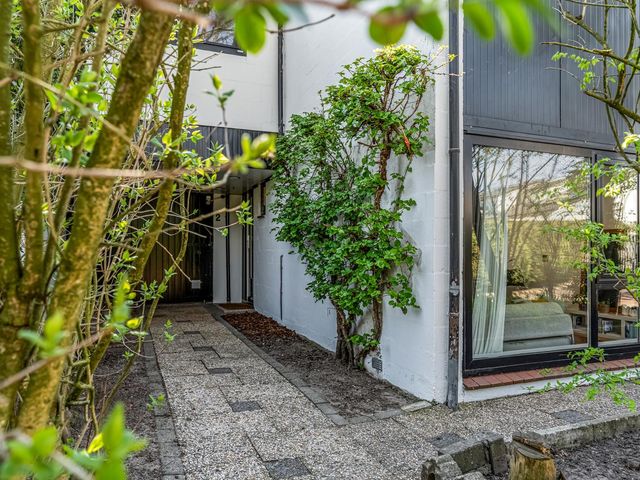 Clara Fabriciuspark 2, Slijk-Ewijk