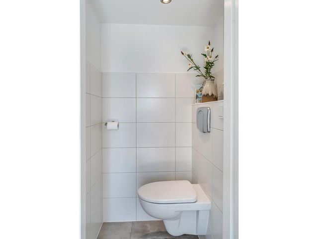Clara Fabriciuspark 2, Slijk-Ewijk
