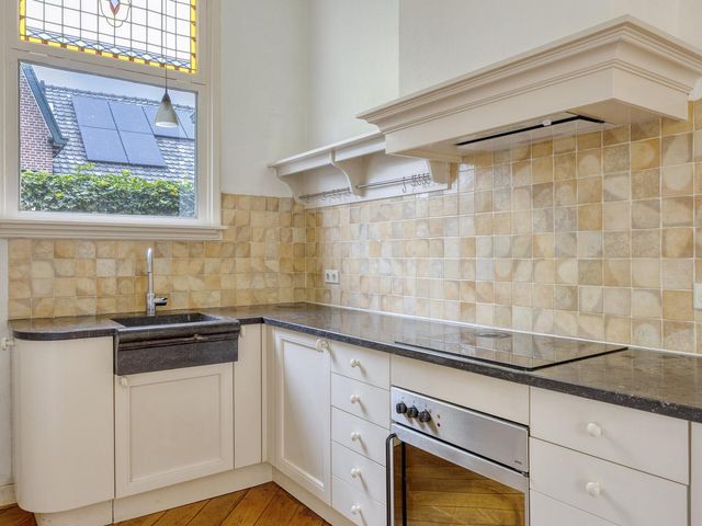 Burg de Zeeuwstraat 58, Numansdorp