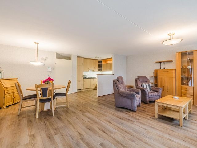 Aardenburg 5, Hoogeveen
