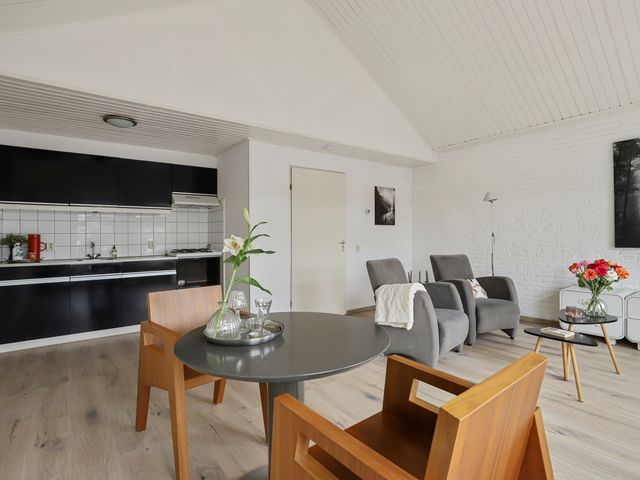 Willemsstraat 4 1eV, Elst