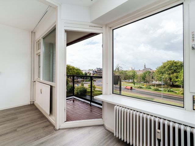Suze Groeneweglaan 135, Rotterdam