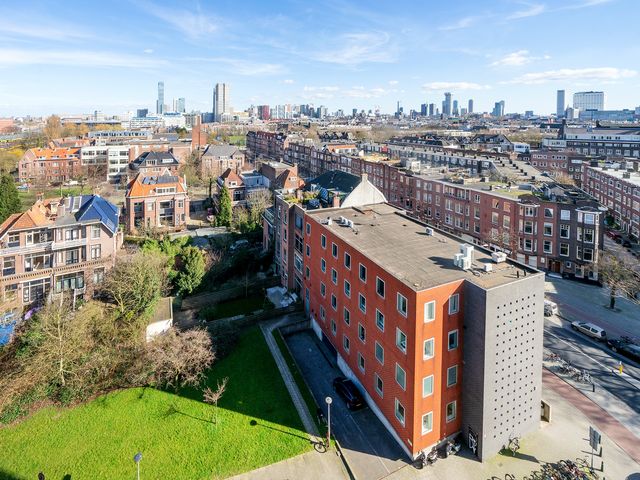 Suze Groeneweglaan 135, Rotterdam