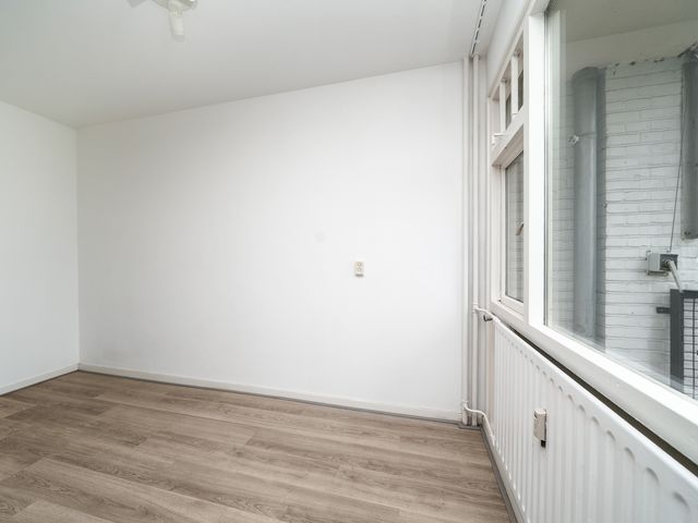 Suze Groeneweglaan 135, Rotterdam