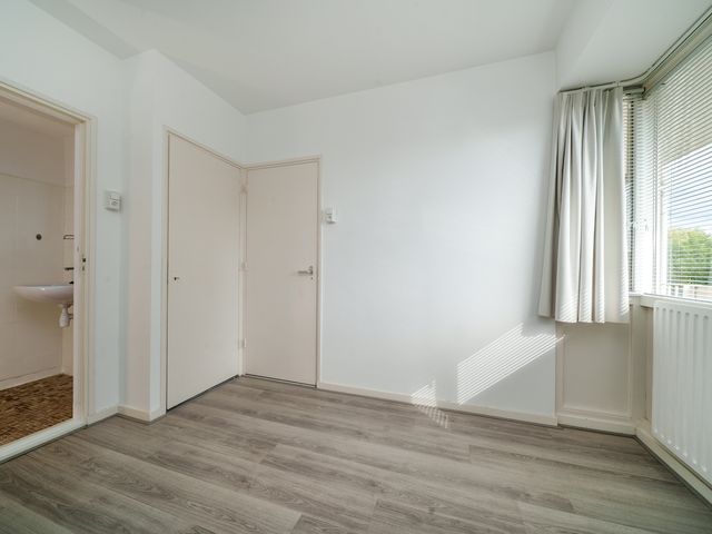 Suze Groeneweglaan 135, Rotterdam
