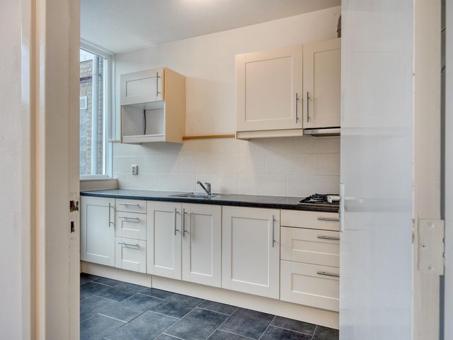 Zandhovenstraat 2, Breda