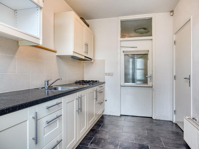 Zandhovenstraat 2, Breda