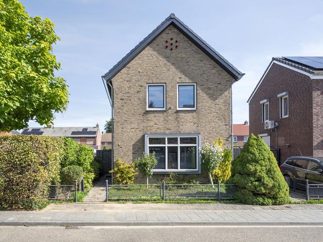 Pastoor Zitzenlaan 10, Obbicht