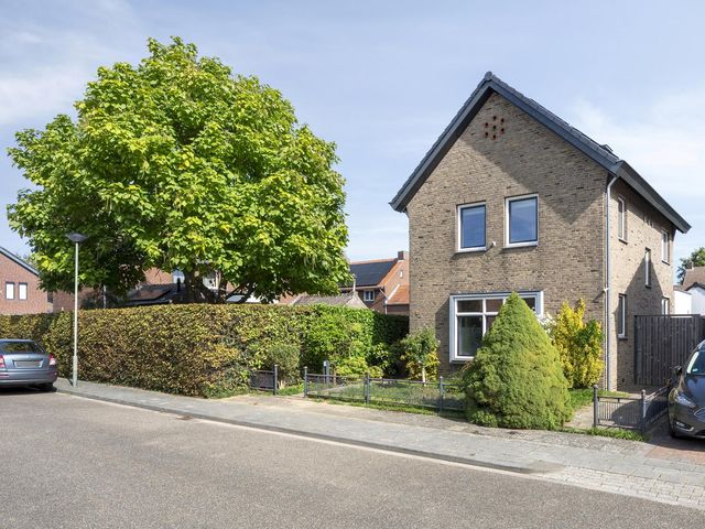 Pastoor Zitzenlaan 10, Obbicht