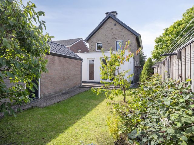 Pastoor Zitzenlaan 10, Obbicht