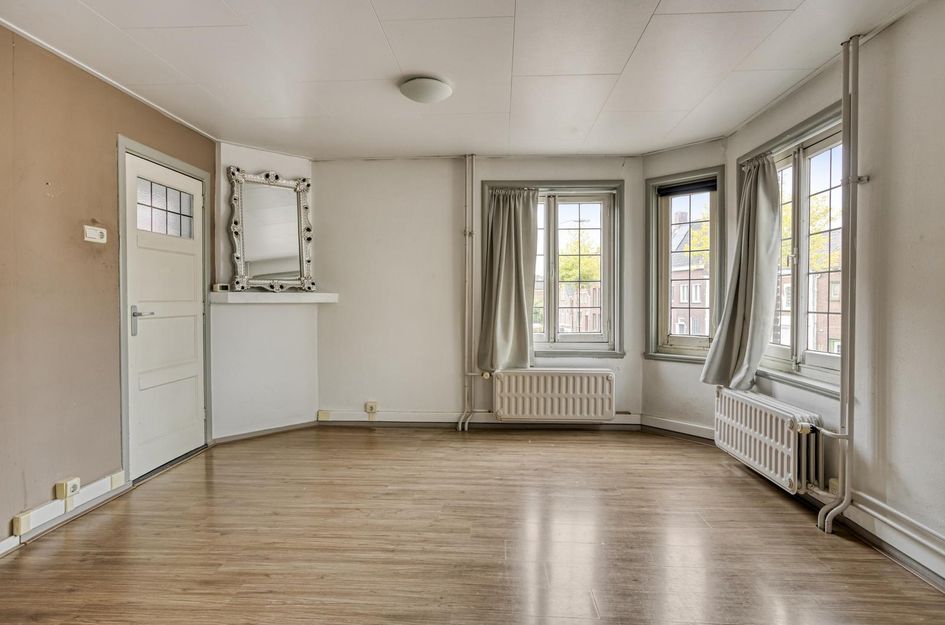 Middenstraat 1