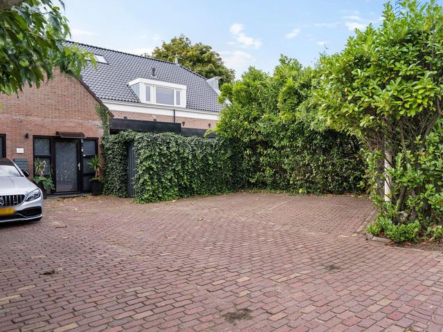 Weeresteinstraat 110, Hillegom