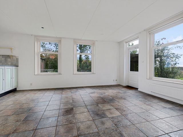 Zuiderwouder Dorpsstraat 48, Zuiderwoude