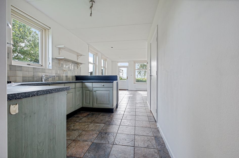 Zuiderwouder Dorpsstraat 48