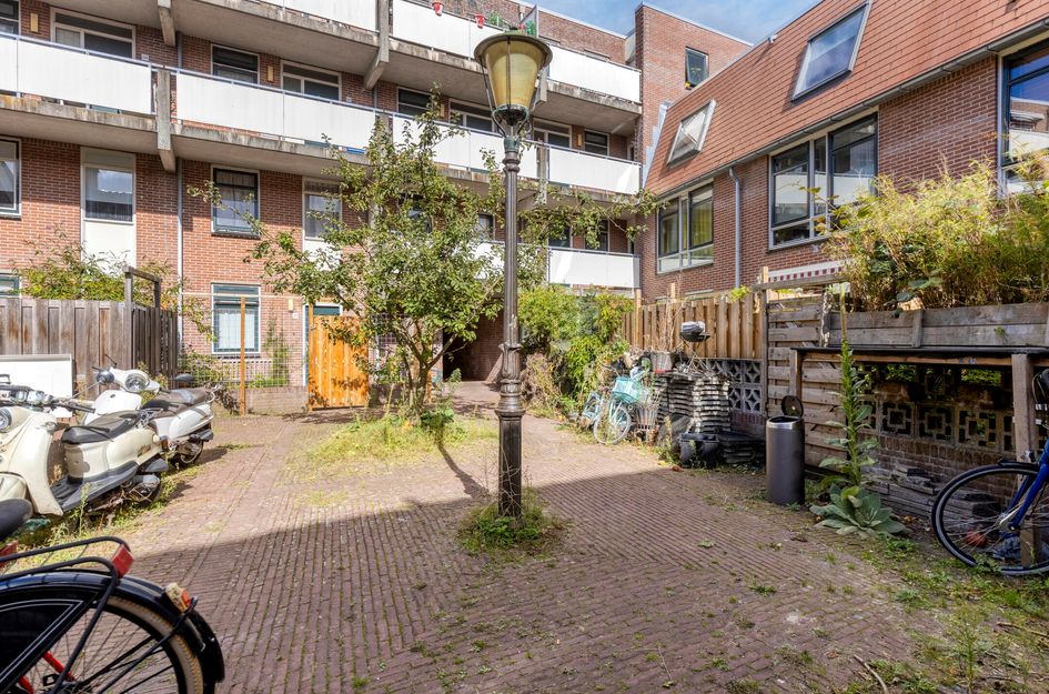Pakhuisstraat 12