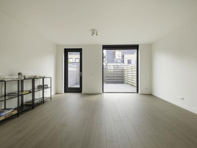 Colonnade 75, Hoofddorp