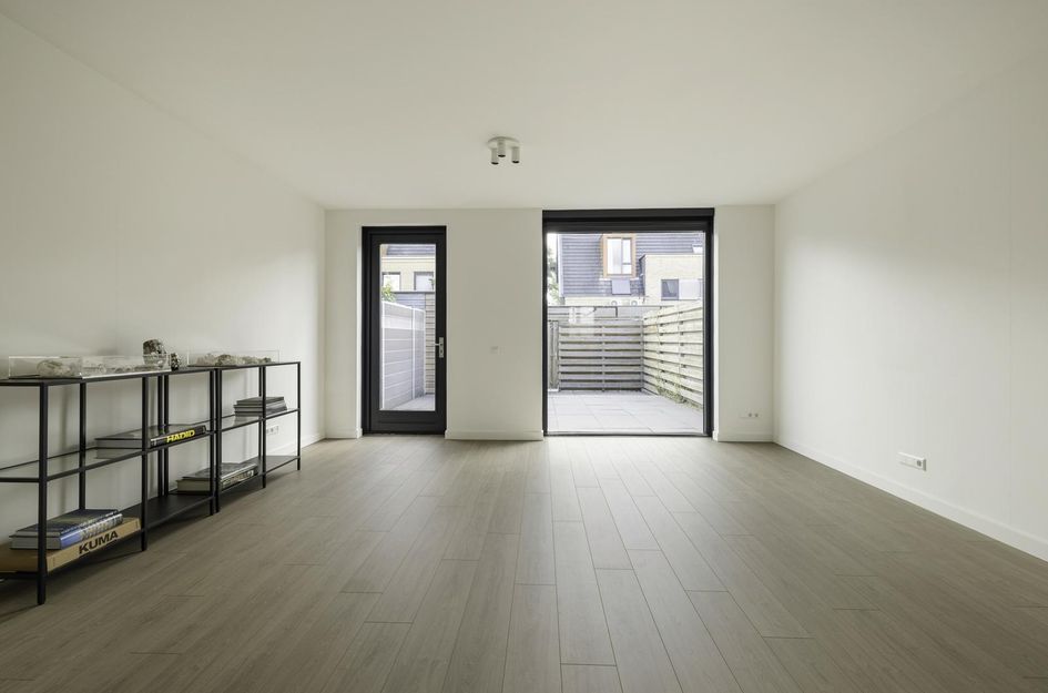 Colonnade 75