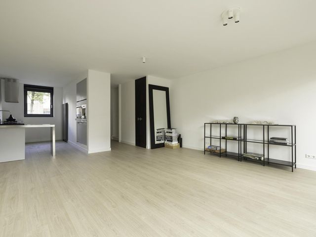 Colonnade 75, Hoofddorp