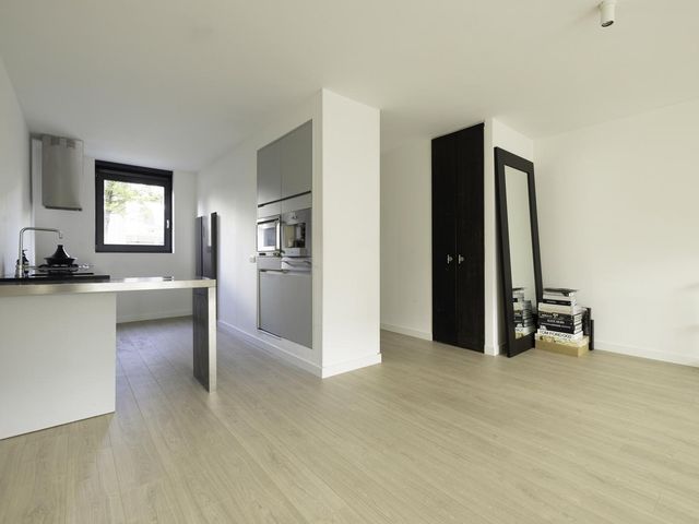 Colonnade 75, Hoofddorp