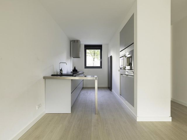 Colonnade 75, Hoofddorp