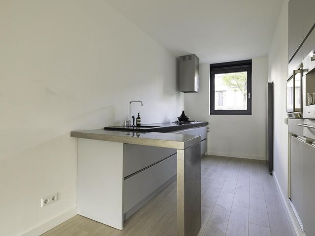 Colonnade 75, Hoofddorp