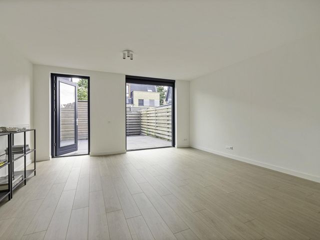 Colonnade 75, Hoofddorp