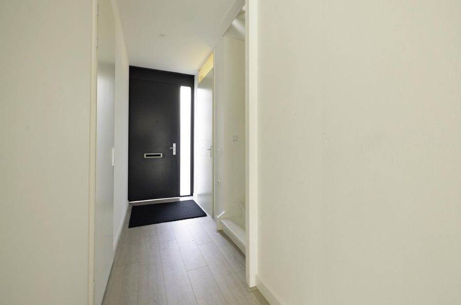 Colonnade 75
