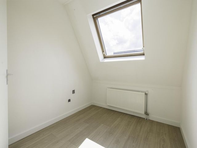 Colonnade 75, Hoofddorp