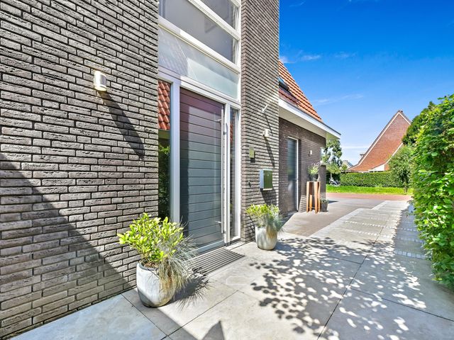 Boumare 152, Maasland