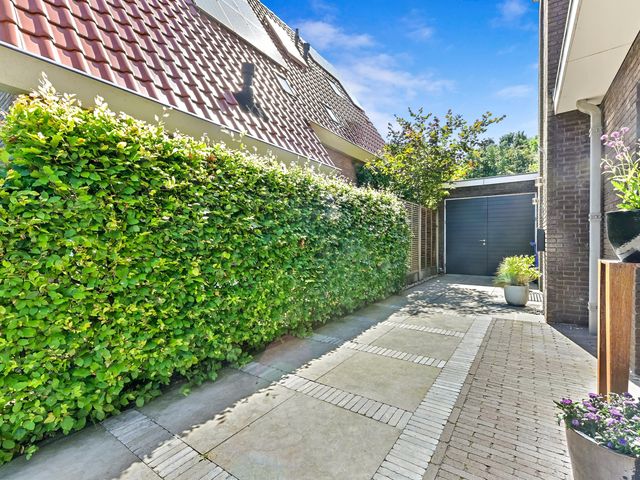 Boumare 152, Maasland