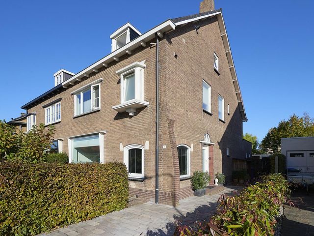 Leeuwenlaan 14, Terneuzen