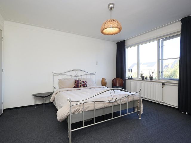 Leeuwenlaan 14, Terneuzen