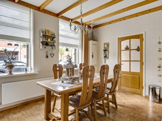 Wilhelminasingel 195, Weert