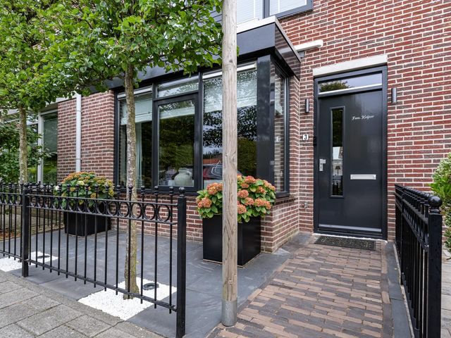 Bachplantsoen 3, Dirksland