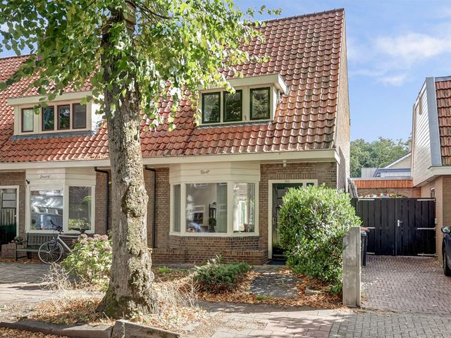 Tweeboomlaan 90, Hoorn