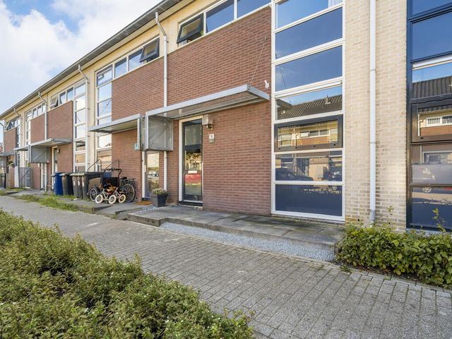 Olle Kapoenstraat 8, Almere