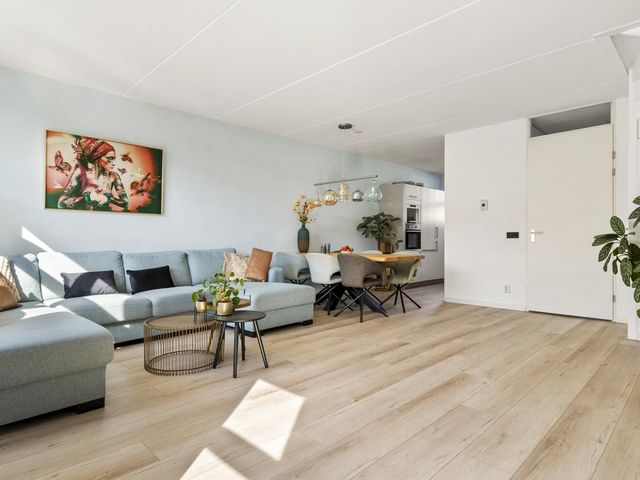 Olle Kapoenstraat 8, Almere