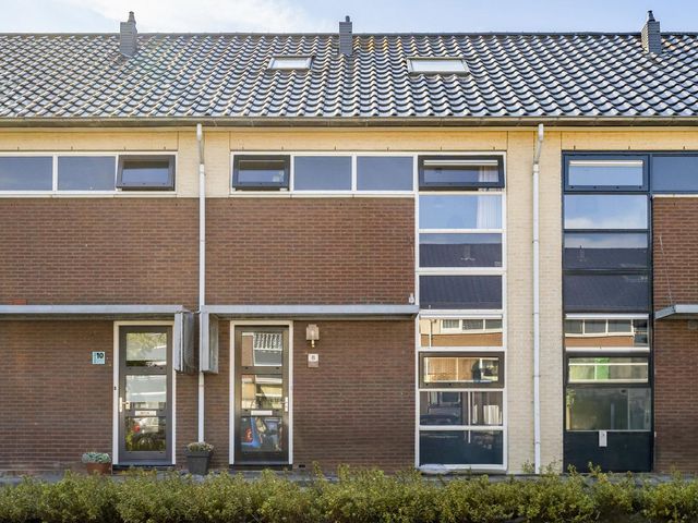 Olle Kapoenstraat 8, Almere