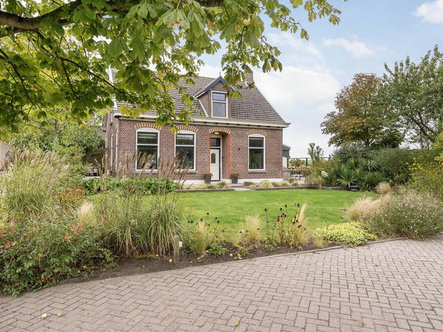 Hogeweg 67, Sint-Maartensdijk