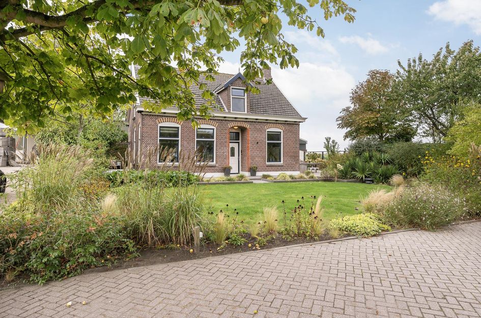 Hogeweg 67