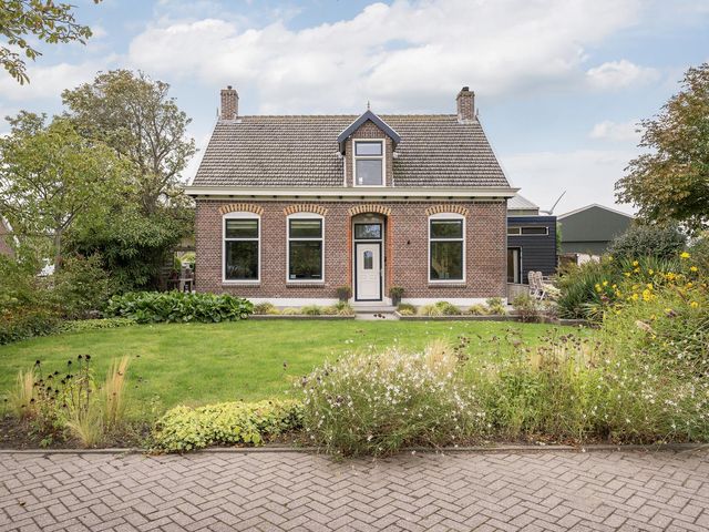 Hogeweg 67, Sint-Maartensdijk