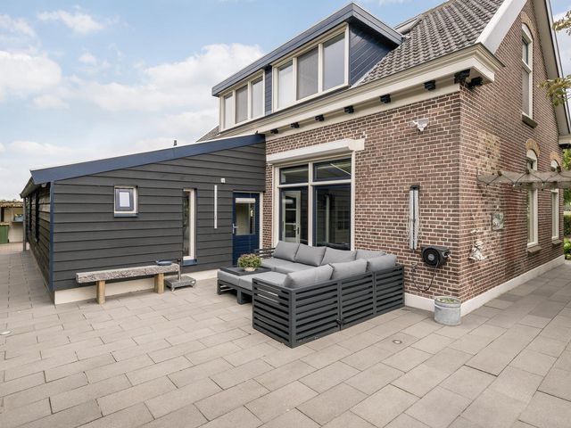 Hogeweg 67, Sint-Maartensdijk