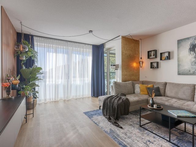 Ananasweg 8, Leiden