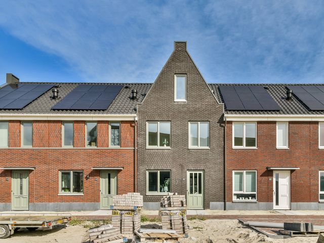 Elementenweg 66, Spijkenisse