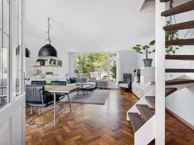 Lindendreef 8, Vlaardingen