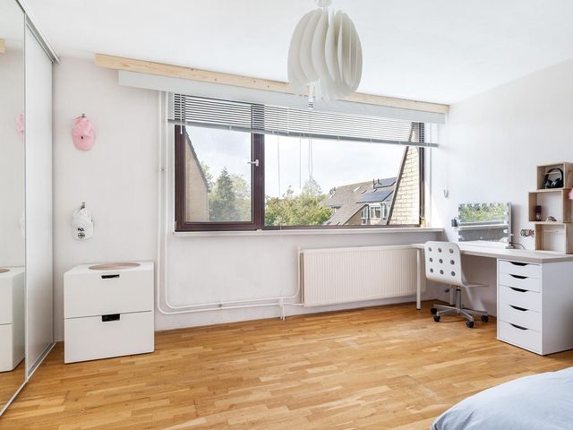 Lindendreef 8, Vlaardingen