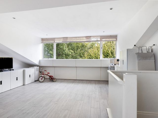 Lindendreef 8, Vlaardingen